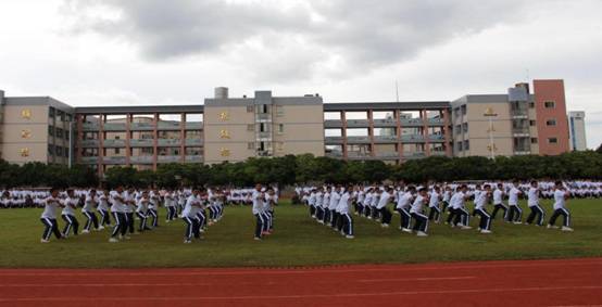 軍訓(xùn)1 東興中學(xué) 高中